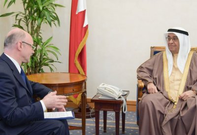محمد بن مبارك يستقبل سفير روسيا