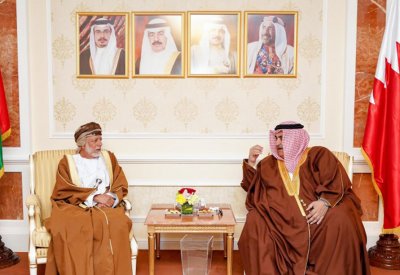 وزير الخارجية يجتمع مع وزير الشؤون الخارجية بعمان