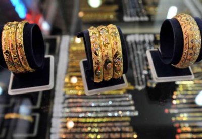 صعود في سعر الذهب بفعل تراجع الدولار