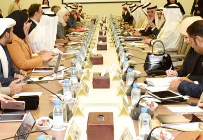 "دراسة برنامج الحكومة" تعقد اجتماعها الأول بحضور ممثلي "التنفيذية"
