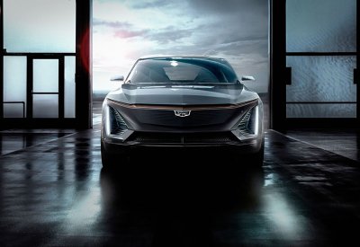 الكشف عن الصور التشويقية لأول سيارة كهربائية من العلامة التجارية الفاخرة Cadillac
