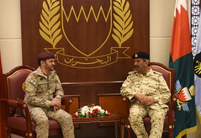 القائد العام لقوة دفاع البحرين يستقبل قائد المنطقة الشرقية بالمملكة العربية السعودية 