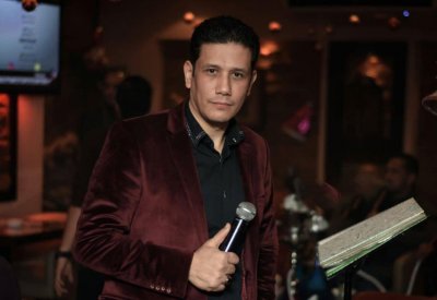 علاء ياسين يواجه الفن الهابط بكليب "اطلع من الصورة"