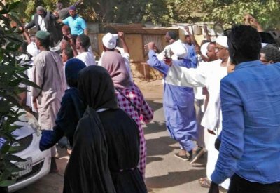  السودان.. هدوء نسبي في الشارع وتفريق لتجمعات بالخرطوم