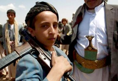 التحالف: تسليم أطفال جندهم الحوثيون للحكومة الشرعية