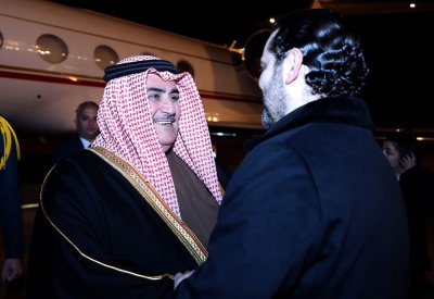 وزير الخارجية يصل لبنان للمشاركة في القمة العربية التنموية