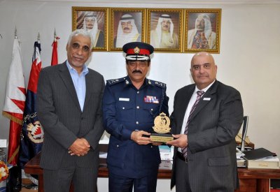مدير عام الدفاع المدني يبحث مع نائب الرئيس التنفيذي بشركة "بابكو" الارتقاء بمعايير الحماية والسلامة