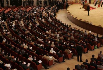 إيران تضغط لتمرير قانون يتيح لها الاستئثار بالعراق