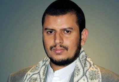 صنعاء.. إيقاف 10 ضباط رفضوا مبايعة زعيم الحوثيين