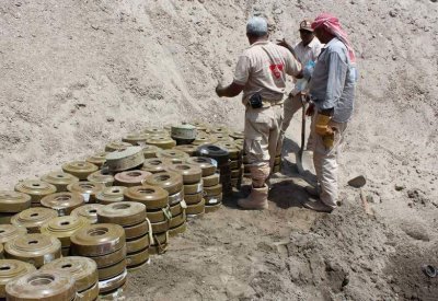  مقتل 5 خبراء ألغام في اليمن