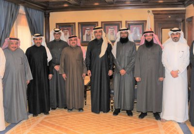 وزير الإسكان يبحث مع "بلدي المحرق" مستجدات المشاريع الإسكانية