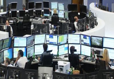 أسهم أوروبا تقلص مكاسبها بعد تعليقات متشائمة من دراغي