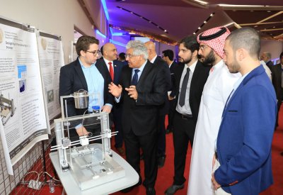 هندسة جامعة البحرين تعرض 62 مشروع تخرج لطلبتها