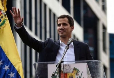 غوايدو لبريطانيا: لا تسلموا احتياطيات الذهب لمادورو