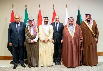 وزير الخارجية يشارك في لقاء تشاوري