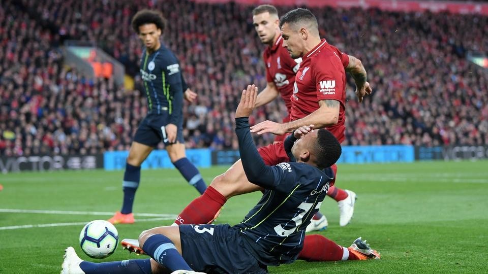ليفربول وسيتي.. اقتراب اللقب الغائب منذ 28 عاماً