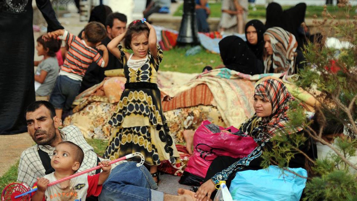 بعد غلق الجزائر حدودها.. قلق أممي على سوريين بالصحراء