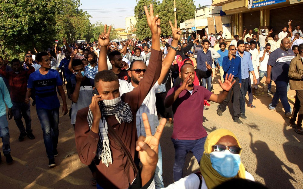 816 موقوفا خلال احتجاجات السودان
