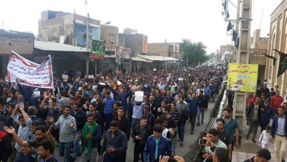 إيران.. مظاهرات للعمال والفلاحين في طهران وأصفهان
