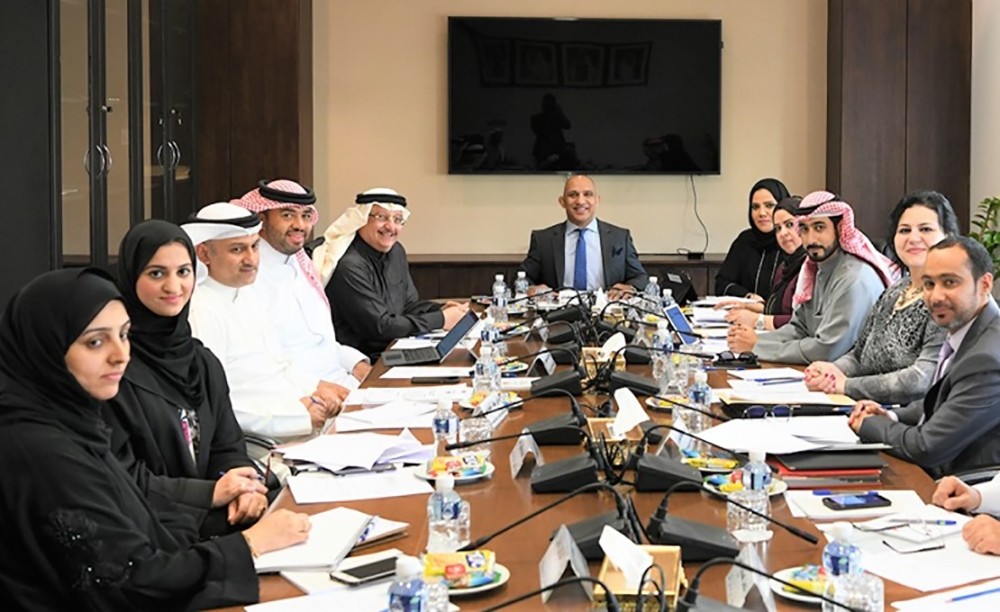 شبابية الشورى تبحث مع اللجنة الأولمبية والشباب والرياضة تشريع الاحتراف الرياضي