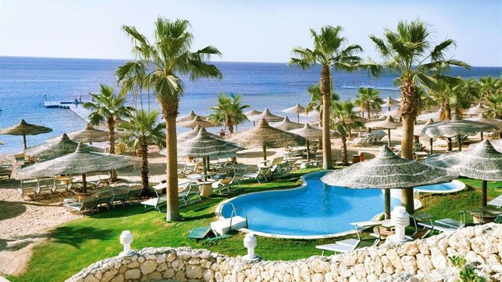 مصر تطالب بريطانيا باستئناف رحلاتها الجوية لشرم الشيخ