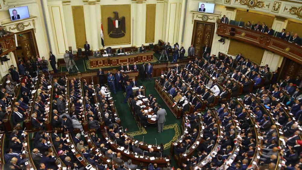 مصر.. البرلمان يقر تمديد "حالة الطوارئ"