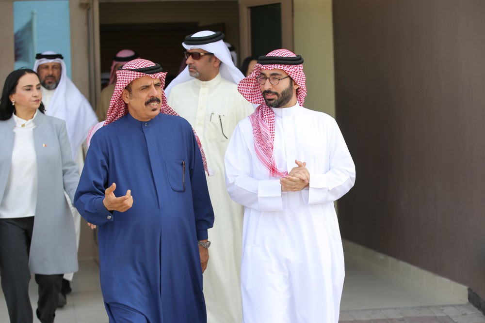 ناصر بن حمد يثمن استجابة وزير التربية لمخرجات قمة الشباب