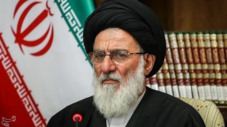هل أشعلت وفاة شاهرودي صراعاً حول خلافة خامنئي؟