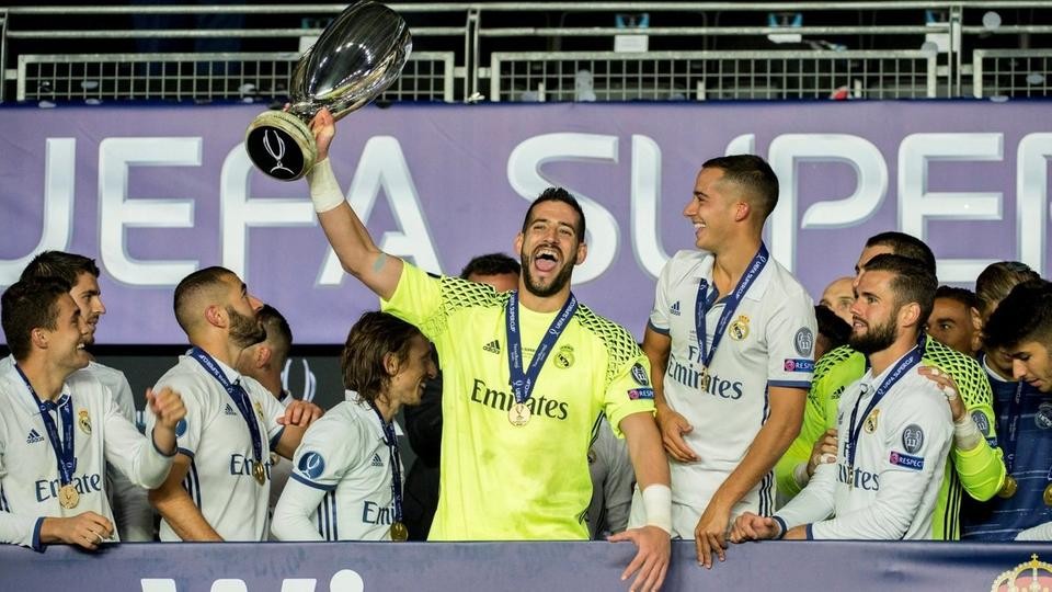ليدز يونايتد الإنجليزي يتعاقد مع حارس ريال مدريد