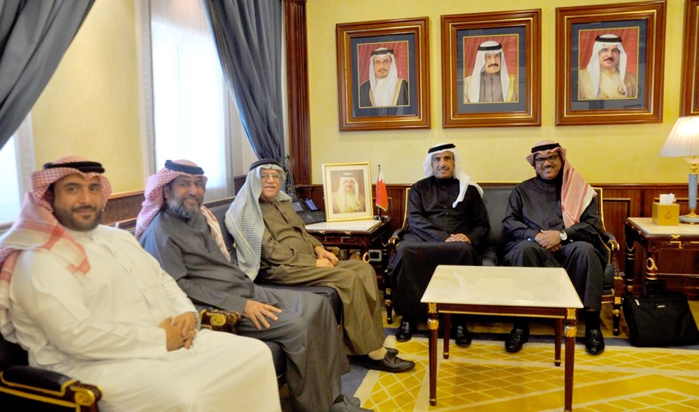 الوزير الحمر يستعرض مستجدات الخطة الإسكانية مع نواب الشمالية
