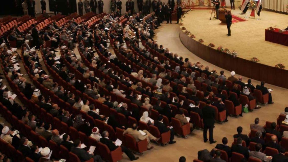 إيران تضغط لتمرير قانون يتيح لها الاستئثار بالعراق