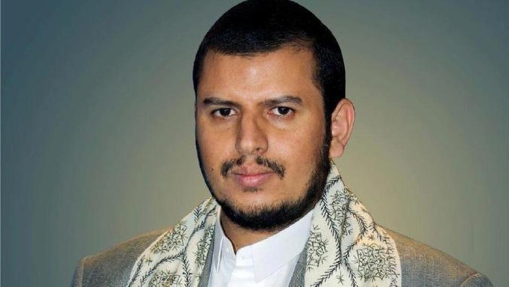 صنعاء.. إيقاف 10 ضباط رفضوا مبايعة زعيم الحوثيين