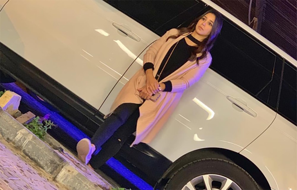آسيل عمران حائرة بين عقلها وقلبها