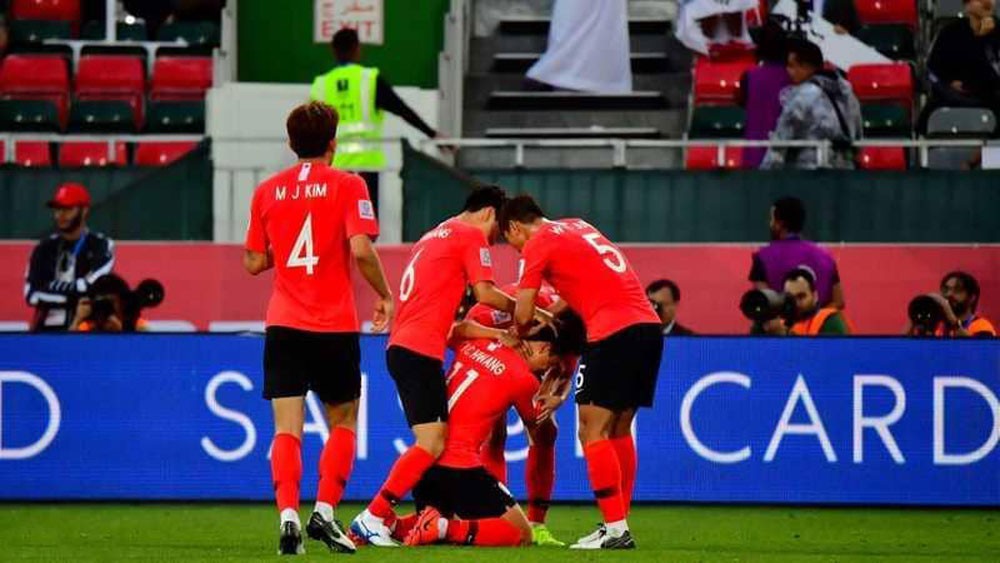 البحرين تودع كأس آسيا وكوريا الجنوبية إلى ربع النهائي