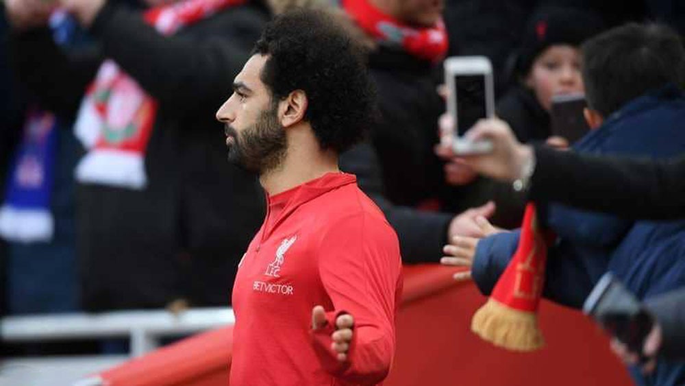 محمد صلاح "يختفي" من تويتر وفيسبوك.. وموجة من التساؤلات