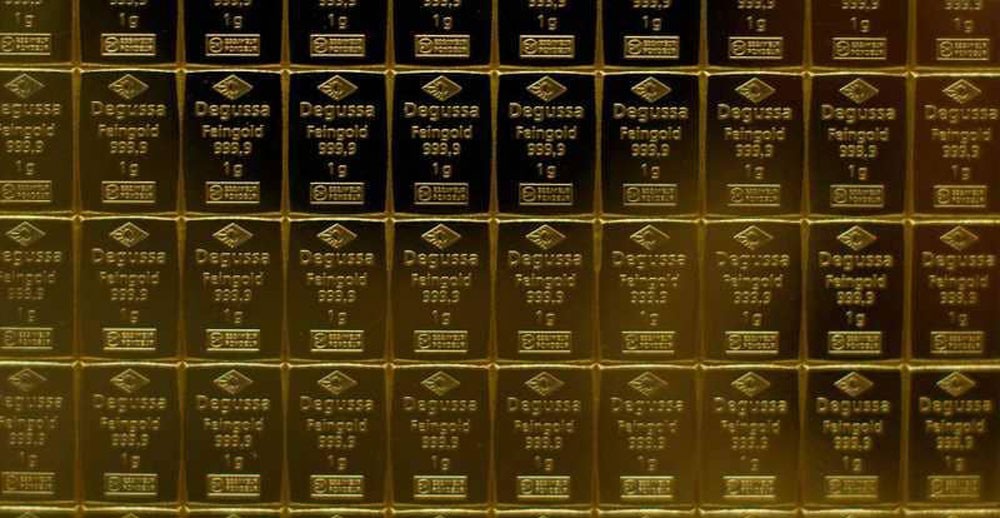 الذهب "مستقر" بسبب الهروب إلى الملاذات