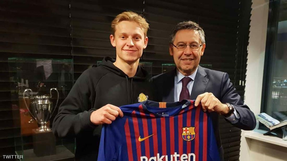  برشلونة يقتنص "الموهبة الهولندية"