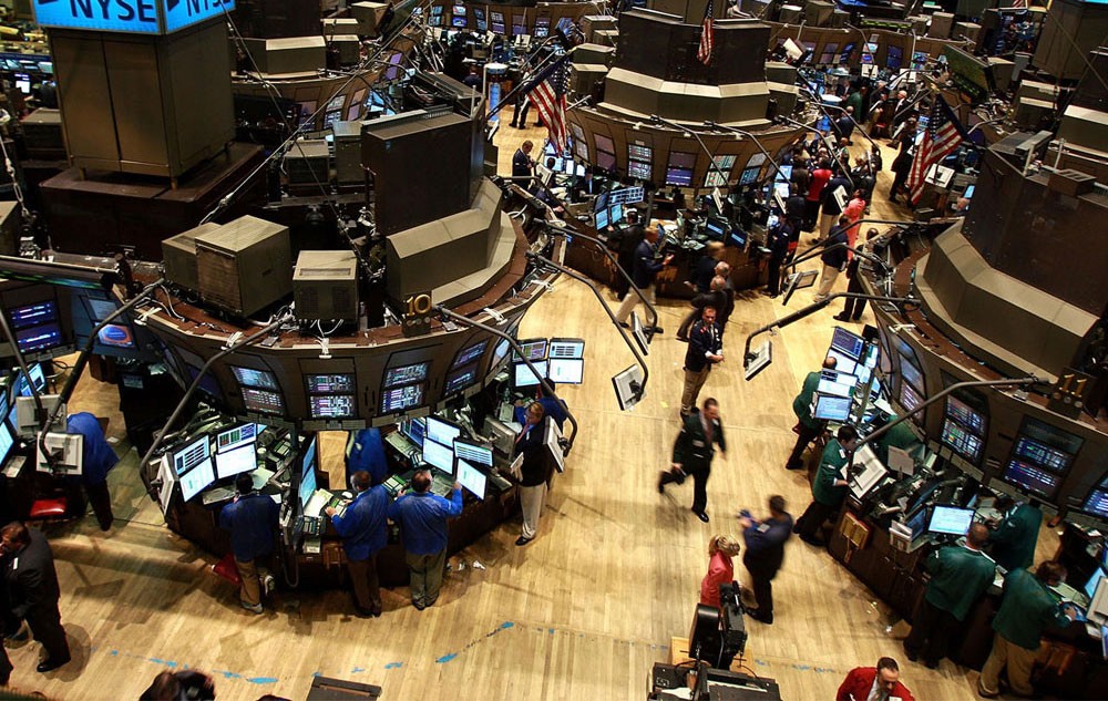 ستاندرد آند بورز وداو يفتحان على استقرار
