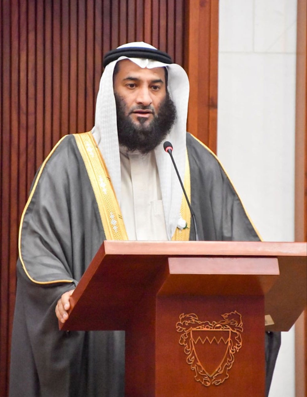 زايد يبارك بنجاح انتخابات جمعية الصحفيين ويشيد بدور الصحافة الوطنية
