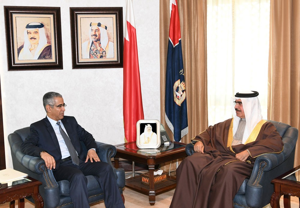 وزير الداخلية يستقبل عبدالنبي سلمان