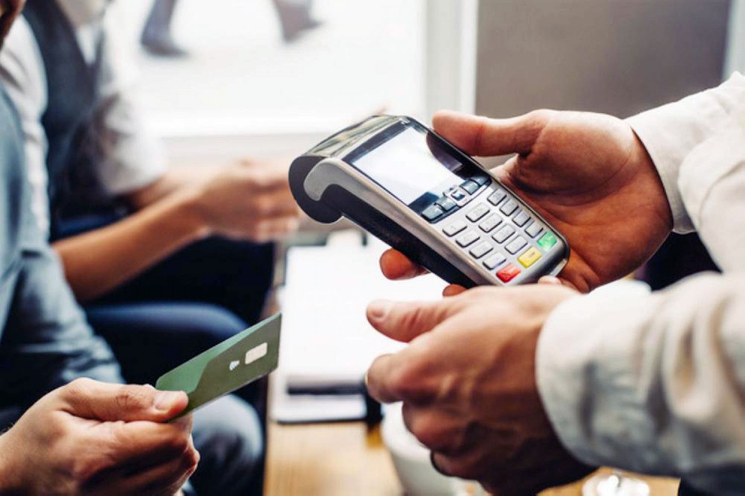 99 مليون دينار الدفع عبر البطاقات في 15 يوم