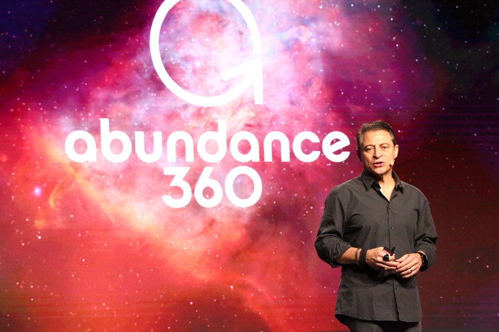 أبرز الشخصيات في التقنيات الناشئة يشاركون بـ "Abundance 360"