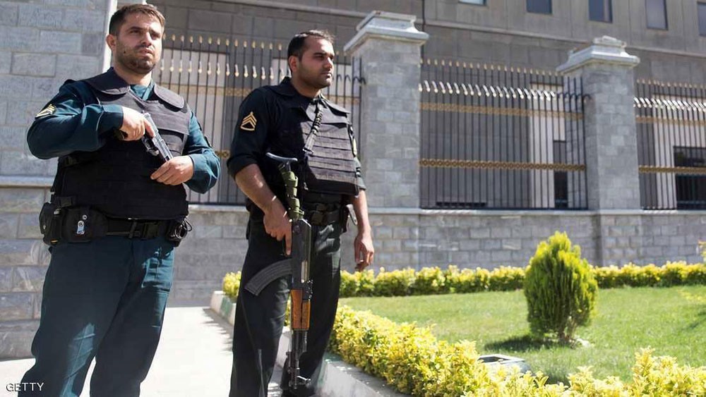  تفجيران قرب مركز شرطة في إيران.. وجماعة متشددة تتبنى