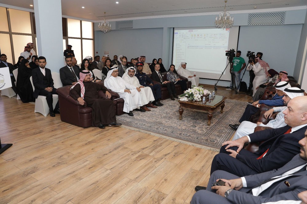 محافظ العاصمة يكّرم 11 جهة شاركت بتزيين مبانيها