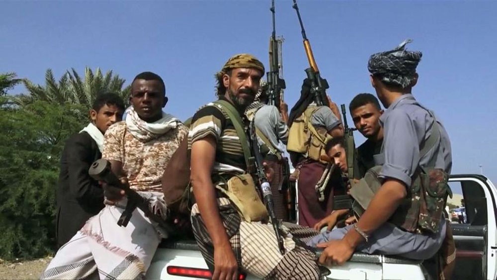 ميليشيا الحوثي تحتجز شيوخا من قبائل حجور في صنعاء