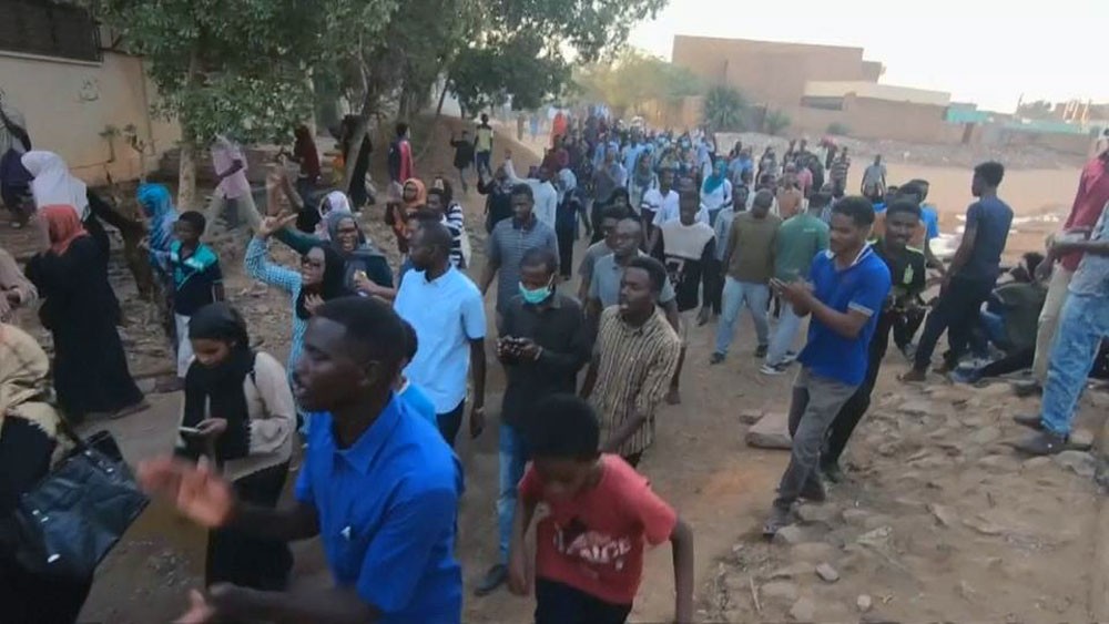 الخرطوم.. الشرطة تطلق قنابل الغاز على المحتجين
