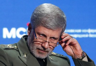 بذكرى ثورتها الـ40.. احتفال "صاروخي" في إيران