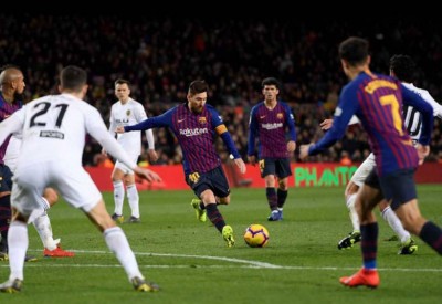  ميسي ينقذ برشلونة من "خفافيش فالنسيا"