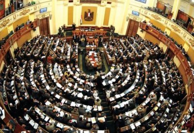 برلمان مصر يبحث تعديل الدستور..نواب للرئيس وعودة الشيوخ