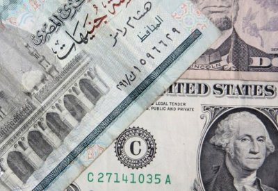 مصر تنجح في خفض مديونيتها قصيرة الأجل بالدولار